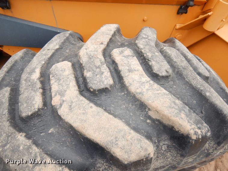 image for item HR9040 1992 Case 660  cable plow