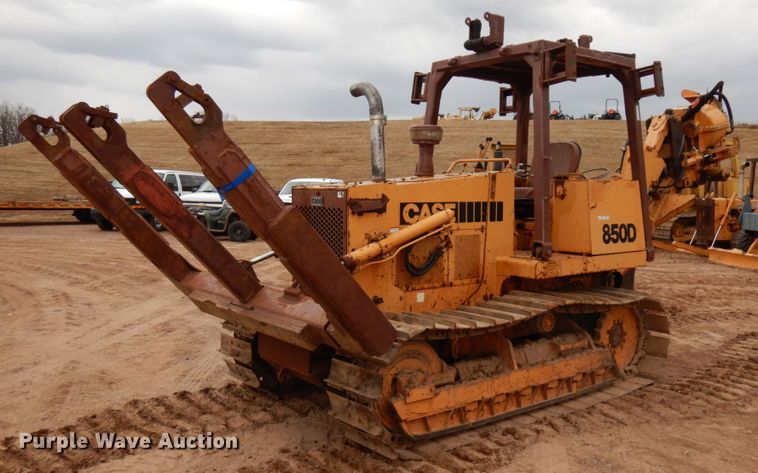 image for item HR9042 1990 Case 850D  cable plow