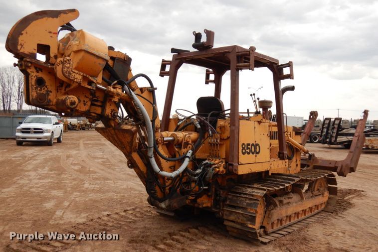 image for item HR9042 1990 Case 850D  cable plow