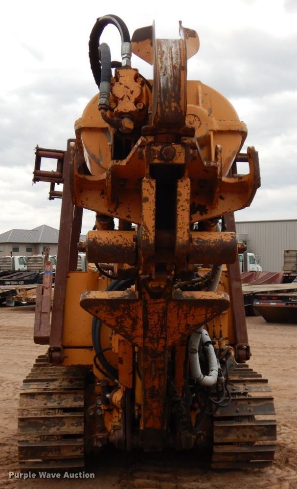 image for item HR9042 1990 Case 850D  cable plow