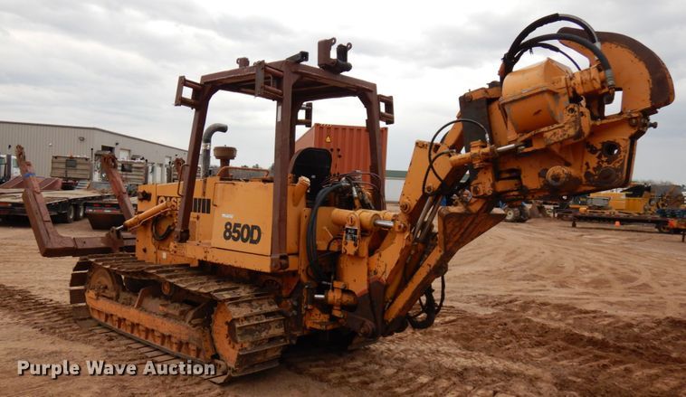 image for item HR9042 1990 Case 850D  cable plow