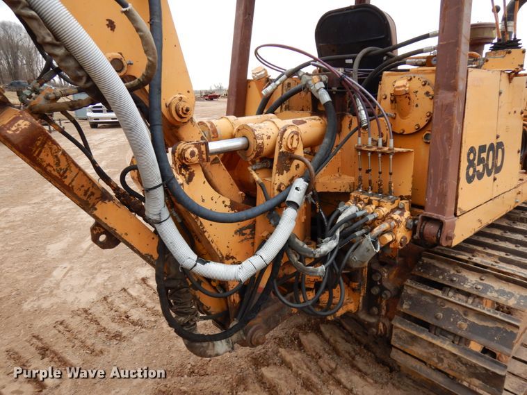 image for item HR9042 1990 Case 850D  cable plow