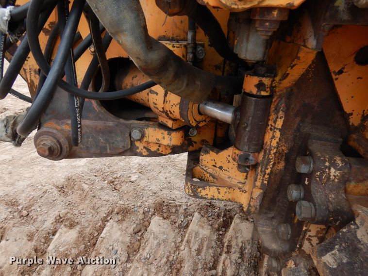 image for item HR9042 1990 Case 850D  cable plow