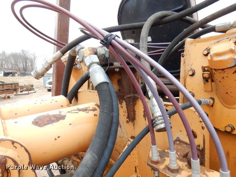 image for item HR9042 1990 Case 850D  cable plow