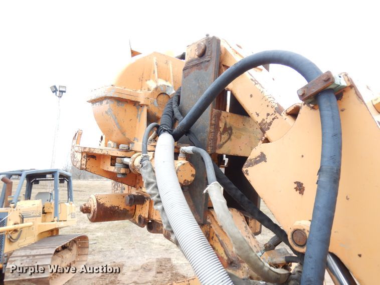 image for item HR9042 1990 Case 850D  cable plow