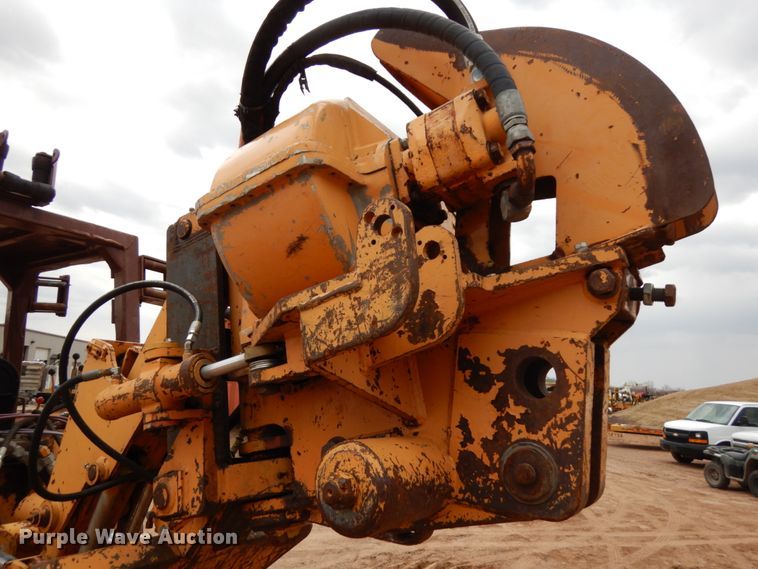 image for item HR9042 1990 Case 850D  cable plow