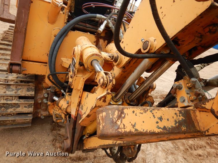 image for item HR9042 1990 Case 850D  cable plow