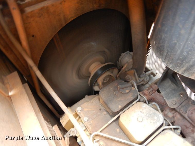 image for item HR9042 1990 Case 850D  cable plow