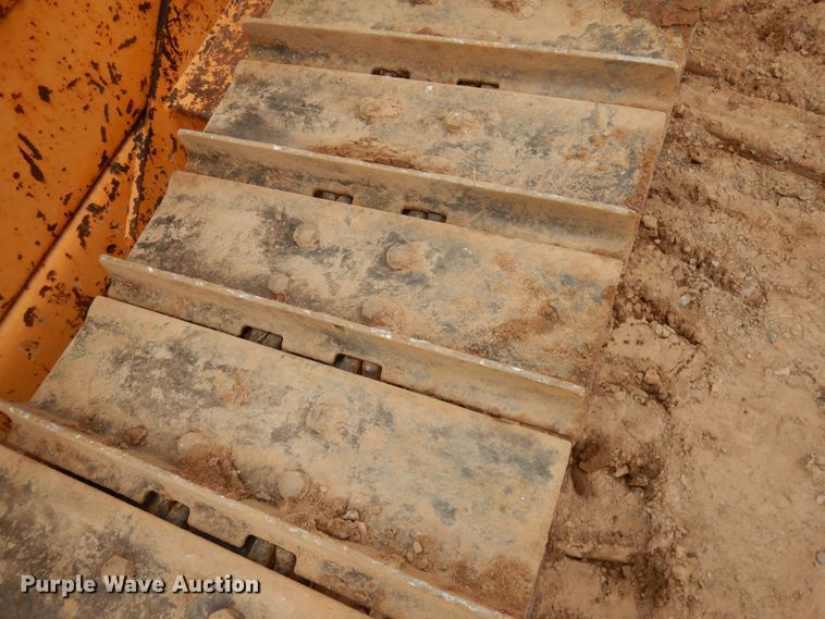 image for item HR9042 1990 Case 850D  cable plow