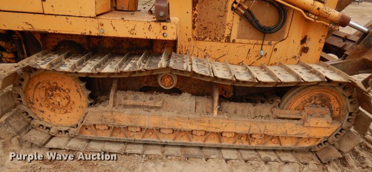 image for item HR9042 1990 Case 850D  cable plow