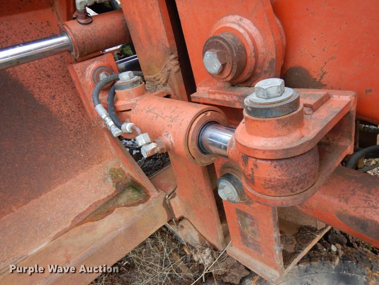 image for item HR9058 Ditch Witch H1542  rock saw