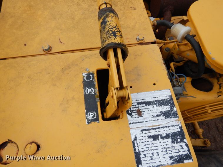 image for item HR9065 1989 Vermeer TC4  trench compactor