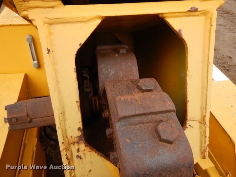 image for item HR9065 1989 Vermeer TC4  trench compactor