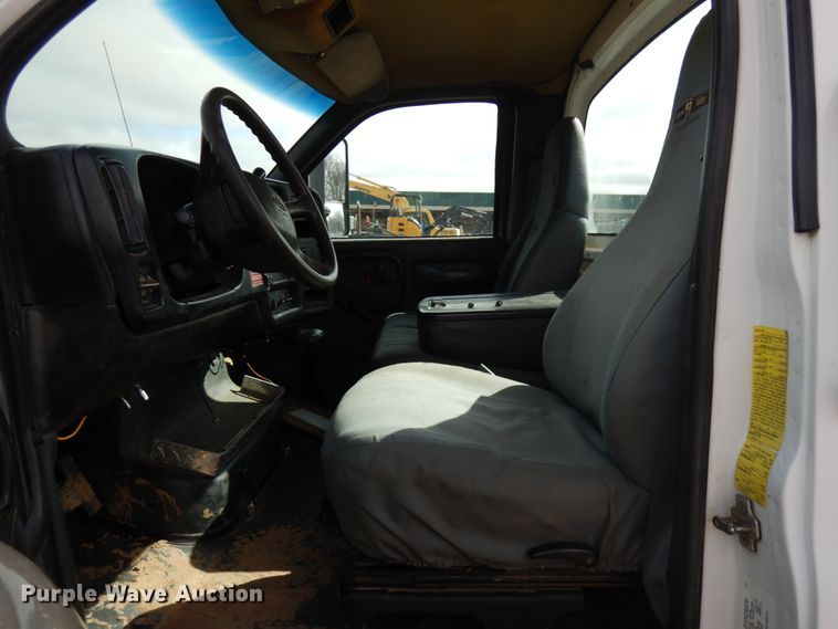 image for item HR9068 2005 Chevrolet C4500  utility / service truck