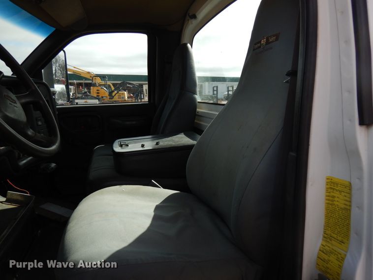 image for item HR9068 2005 Chevrolet C4500  utility / service truck