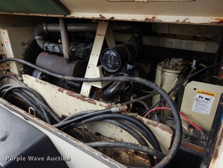 image for item HR9069 1993 Ingersoll Rand P175  air compressor