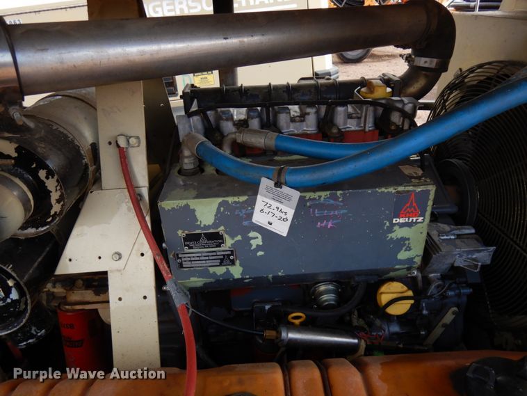 image for item HR9069 1993 Ingersoll Rand P175  air compressor