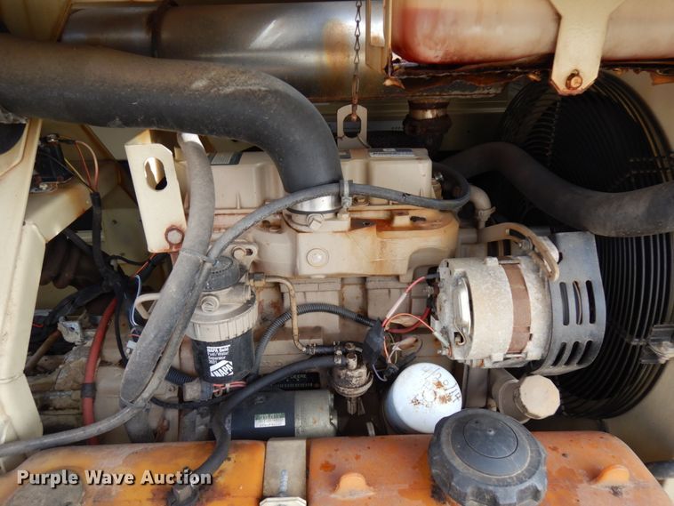 image for item HR9070 1999 Ingersoll Rand P175  air compressor