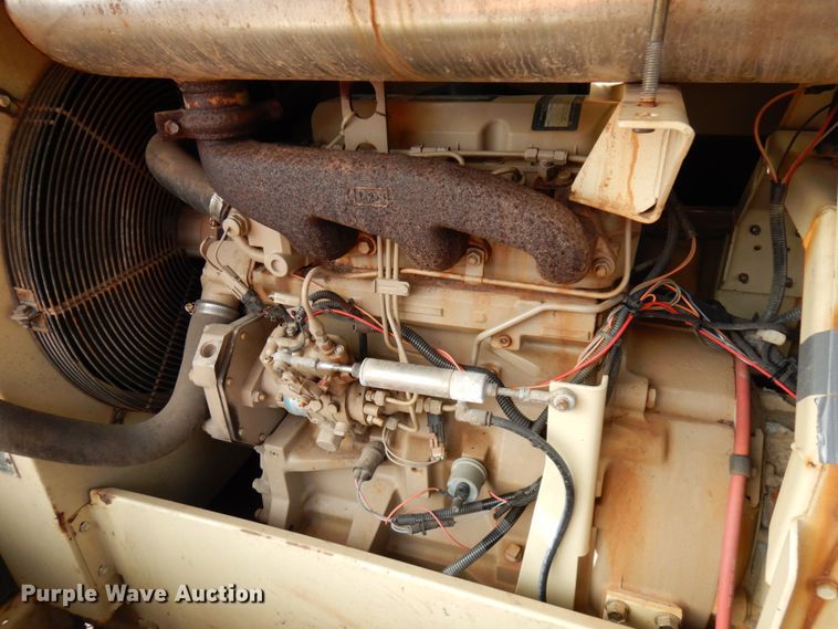 image for item HR9070 1999 Ingersoll Rand P175  air compressor