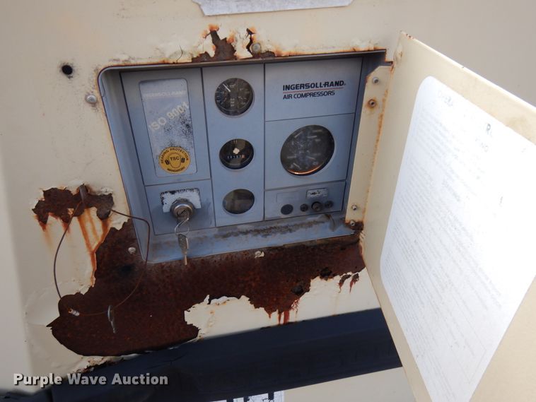 image for item HR9070 1999 Ingersoll Rand P175  air compressor