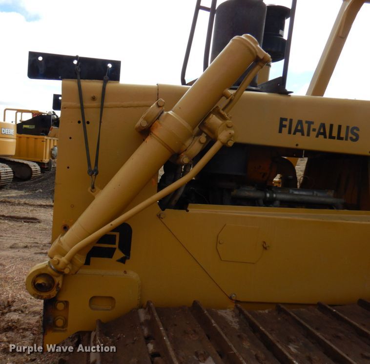 image for item HR9073 Fiat-Allis 14C  crawler tractor