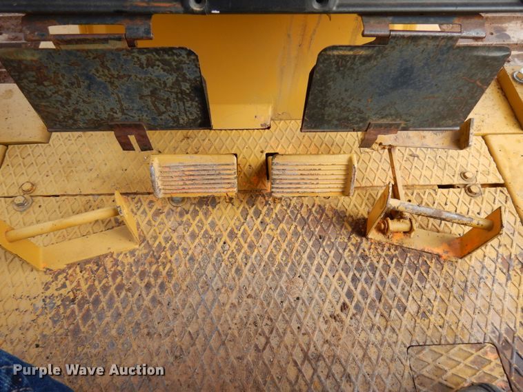 image for item HR9073 Fiat-Allis 14C  crawler tractor