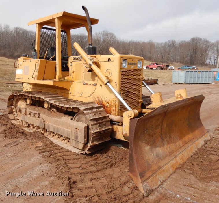 image for item HR9074 1996 Dresser TD-12C  dozer