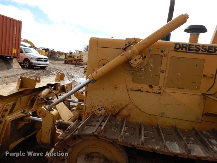 image for item HR9074 1996 Dresser TD-12C  dozer