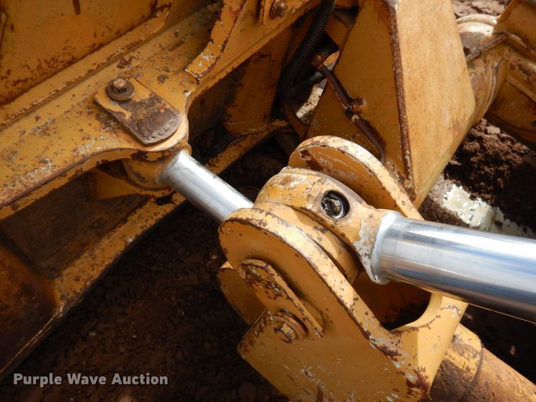 image for item HR9074 1996 Dresser TD-12C  dozer