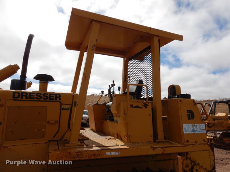 image for item HR9074 1996 Dresser TD-12C  dozer