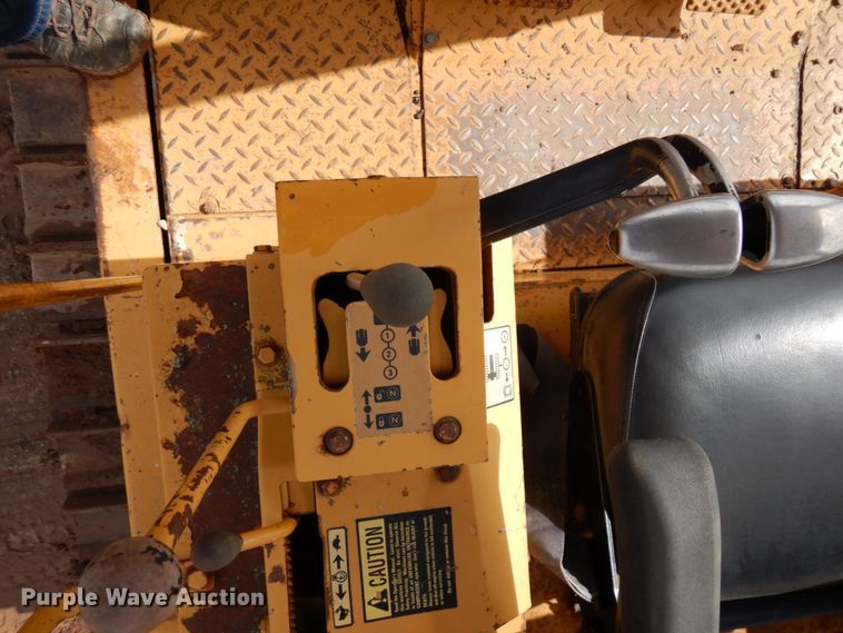 image for item HR9074 1996 Dresser TD-12C  dozer