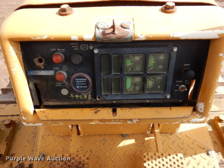 image for item HR9074 1996 Dresser TD-12C  dozer