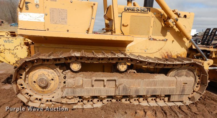 image for item HR9074 1996 Dresser TD-12C  dozer