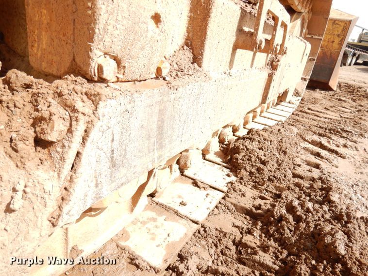 image for item HR9074 1996 Dresser TD-12C  dozer