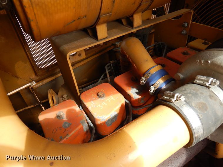 image for item HR9074 1996 Dresser TD-12C  dozer