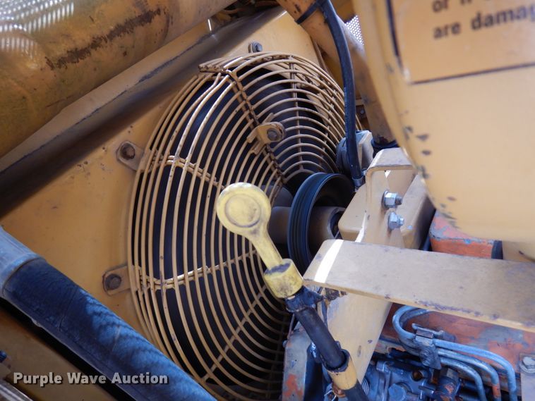 image for item HR9074 1996 Dresser TD-12C  dozer