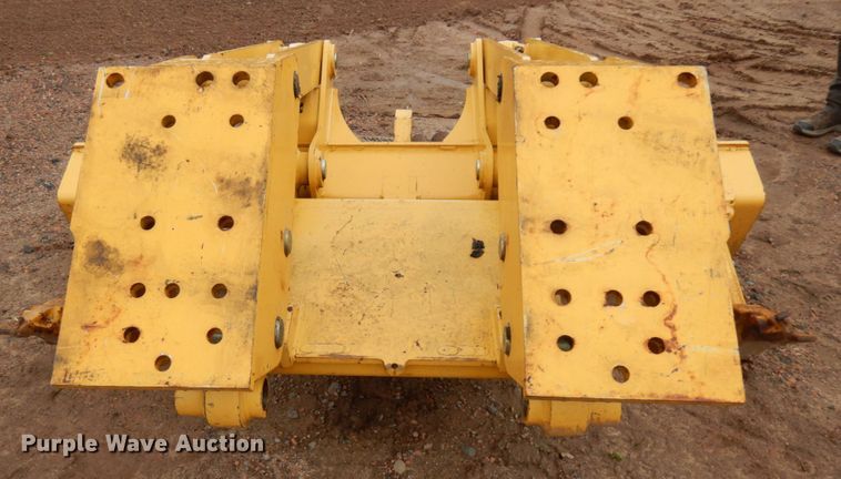 image for item HR9075 John Deere ripper