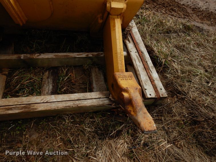 image for item HR9075 John Deere ripper