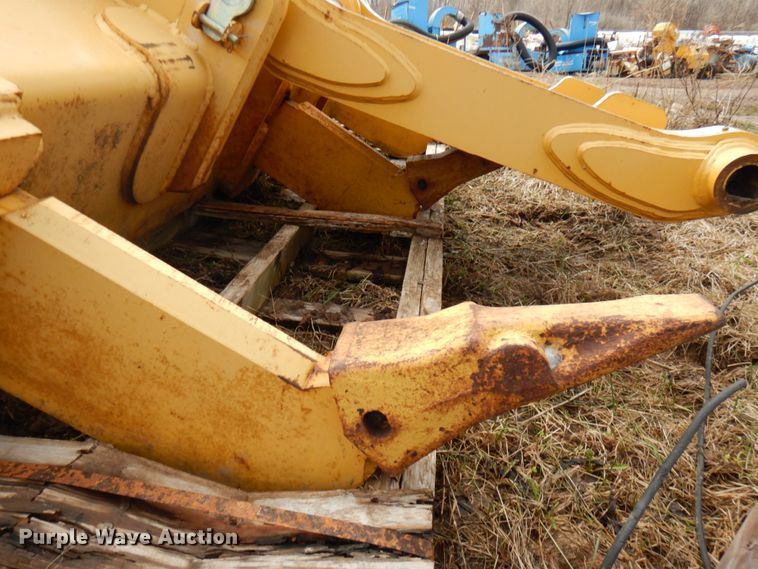 image for item HR9075 John Deere ripper