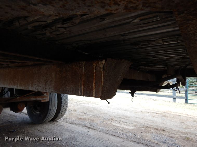 image for item HR9079 1999 Wilkens 45115SCG0T walking floor trailer