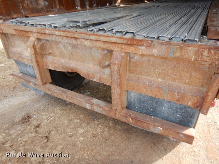 image for item HR9079 1999 Wilkens 45115SCG0T walking floor trailer