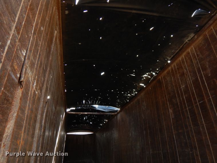 image for item HR9079 1999 Wilkens 45115SCG0T walking floor trailer