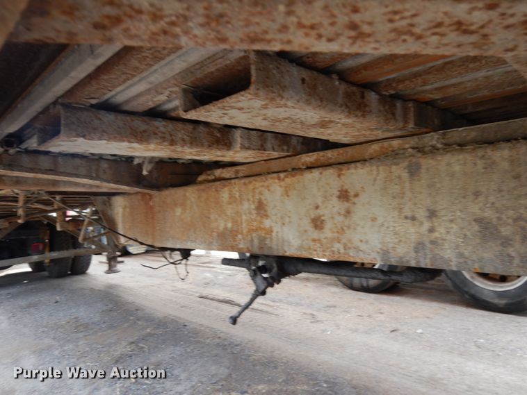 image for item HR9079 1999 Wilkens 45115SCG0T walking floor trailer