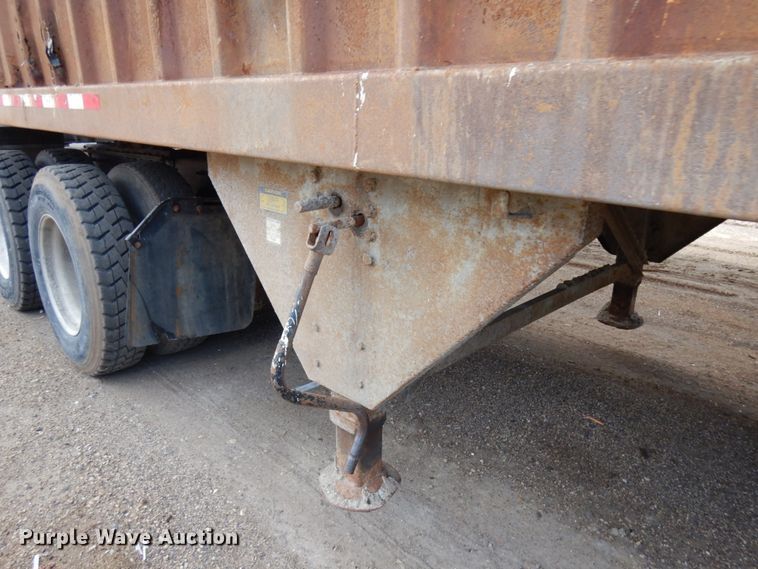 image for item HR9079 1999 Wilkens 45115SCG0T walking floor trailer