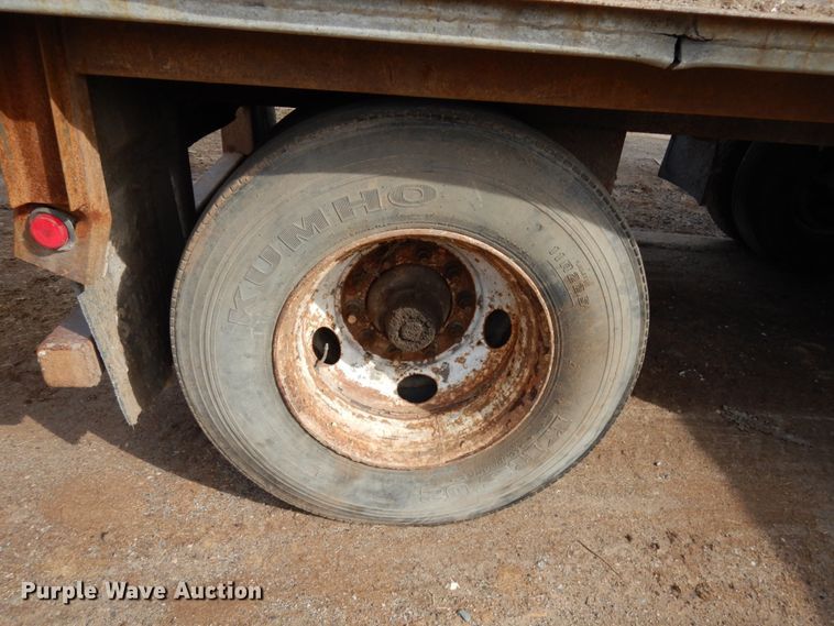 image for item HR9079 1999 Wilkens 45115SCG0T walking floor trailer