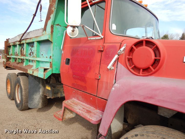 image for item HR9080 1991 Ford L8000  dump truck
