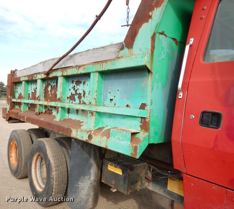 image for item HR9080 1991 Ford L8000  dump truck