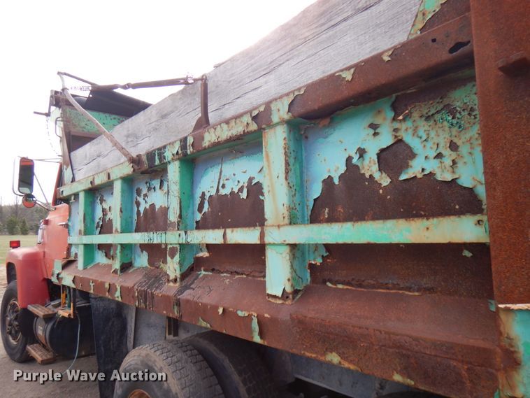 image for item HR9080 1991 Ford L8000  dump truck