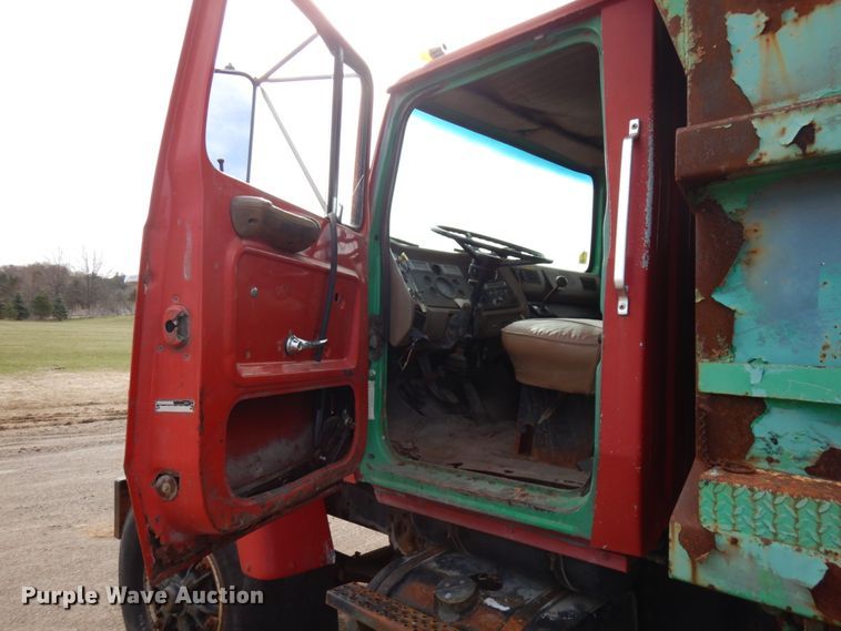 image for item HR9080 1991 Ford L8000  dump truck