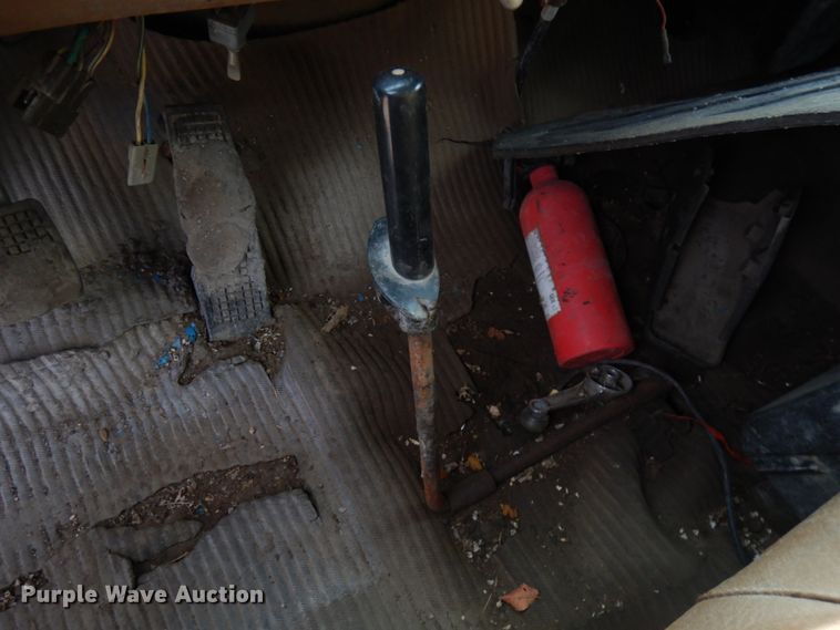 image for item HR9080 1991 Ford L8000  dump truck